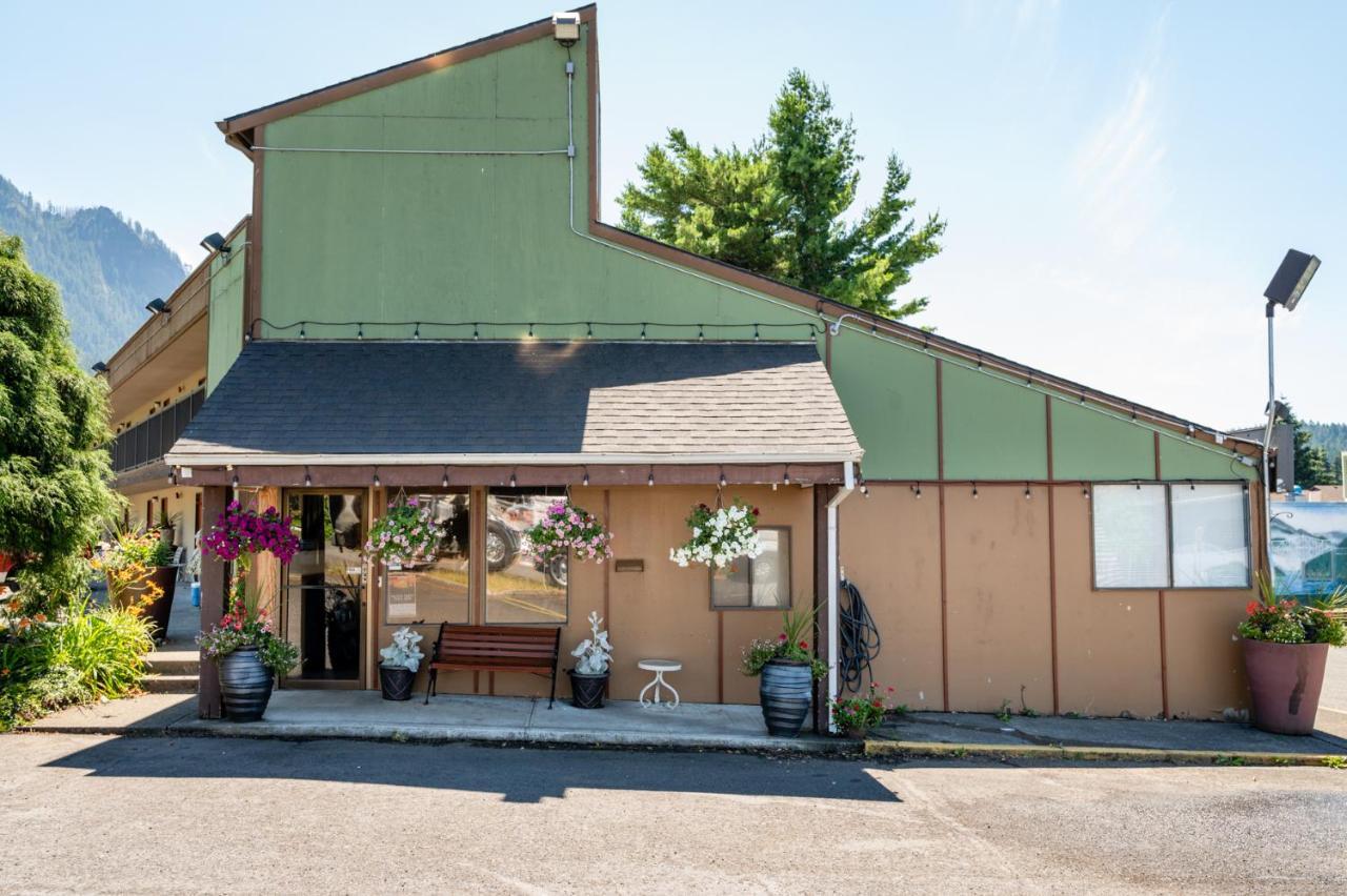 Columbia Gorge Motel